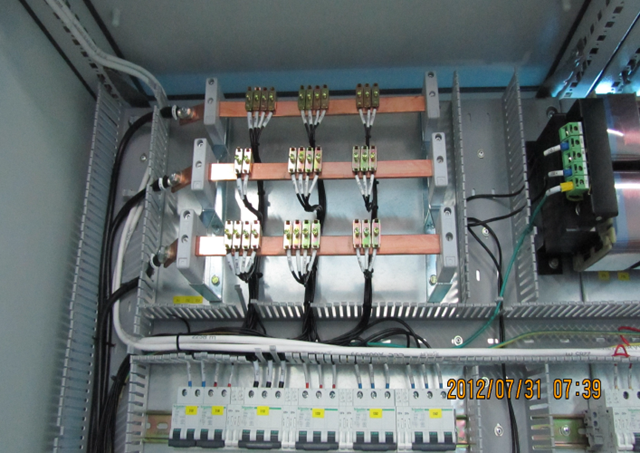 小型母排結(jié)構(gòu)