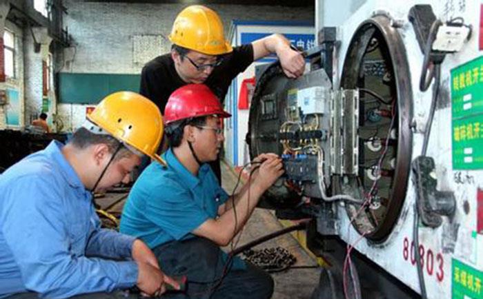 儀表大拿在帶電修理儀表-http://m.fg316.com/tech/1230.html