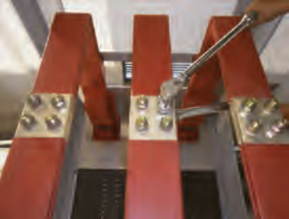 配電盤(pán)(開(kāi)關(guān)柜)內(nèi)母排安裝 配電盤(pán)(開(kāi)關(guān)柜)內(nèi)母排安裝