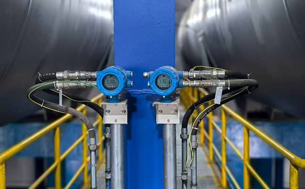 外貼式液位計(jì)主機(jī)安裝 外貼式液位計(jì)主機(jī)安裝